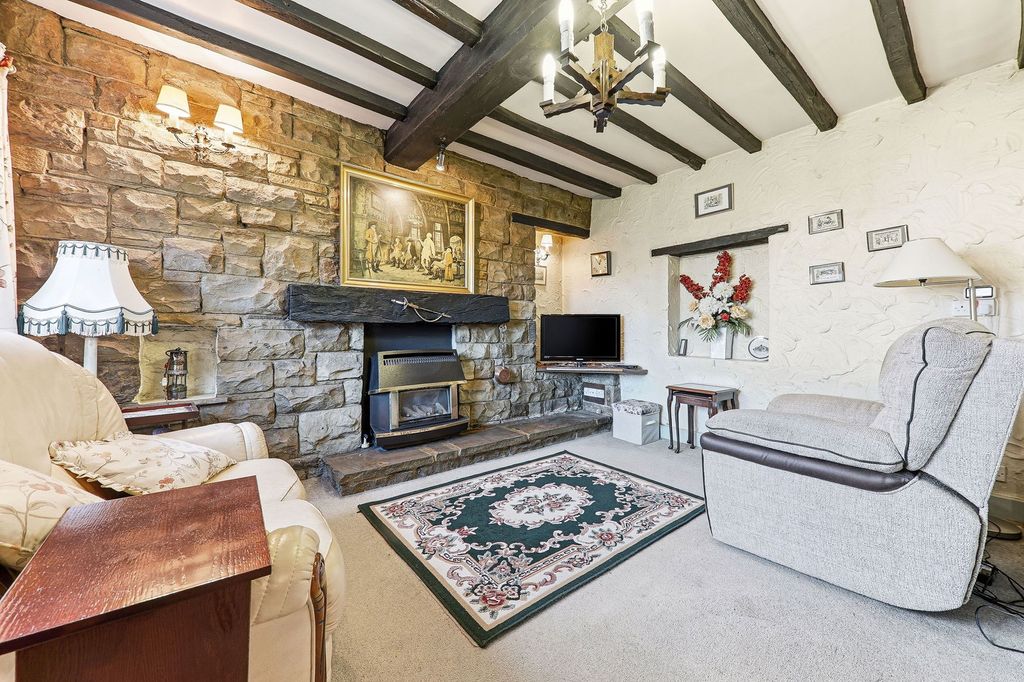 Property photo 2 of 21