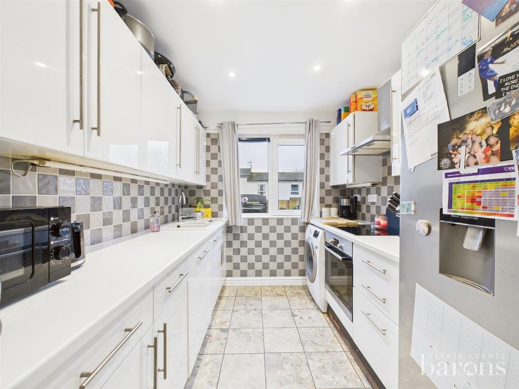 Property photo 3 of 22 Cam05500G0-Pr0127-Still015.Jpg