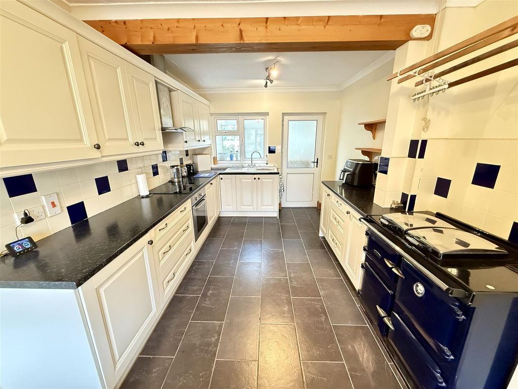 Property photo 2 of 26 Kitchen/Dining Room