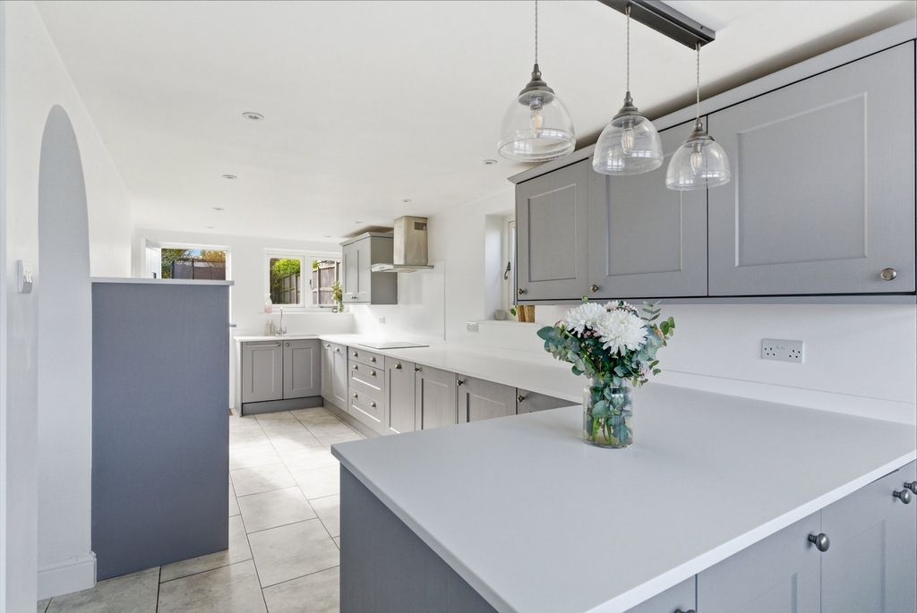 Property photo 2 of 24