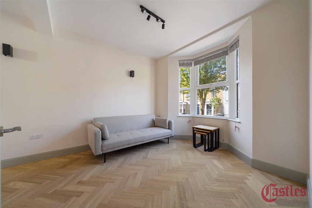 Property photo 1 of 33