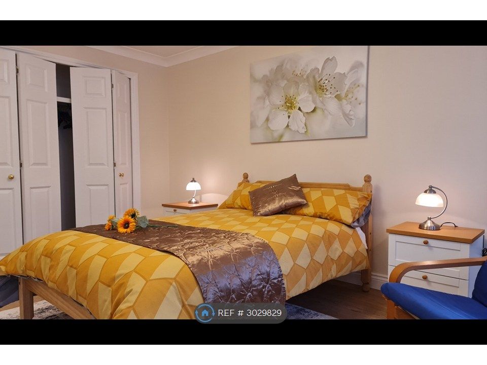 Property photo 3 of 12 Bedroom