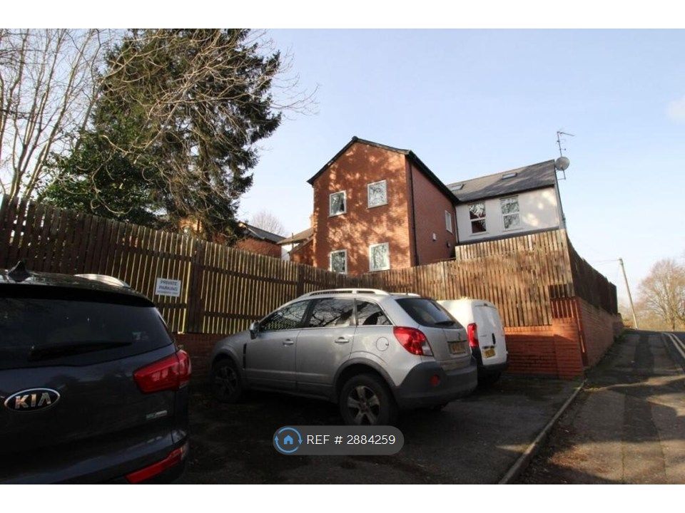 Property photo 3 of 13 Parking
