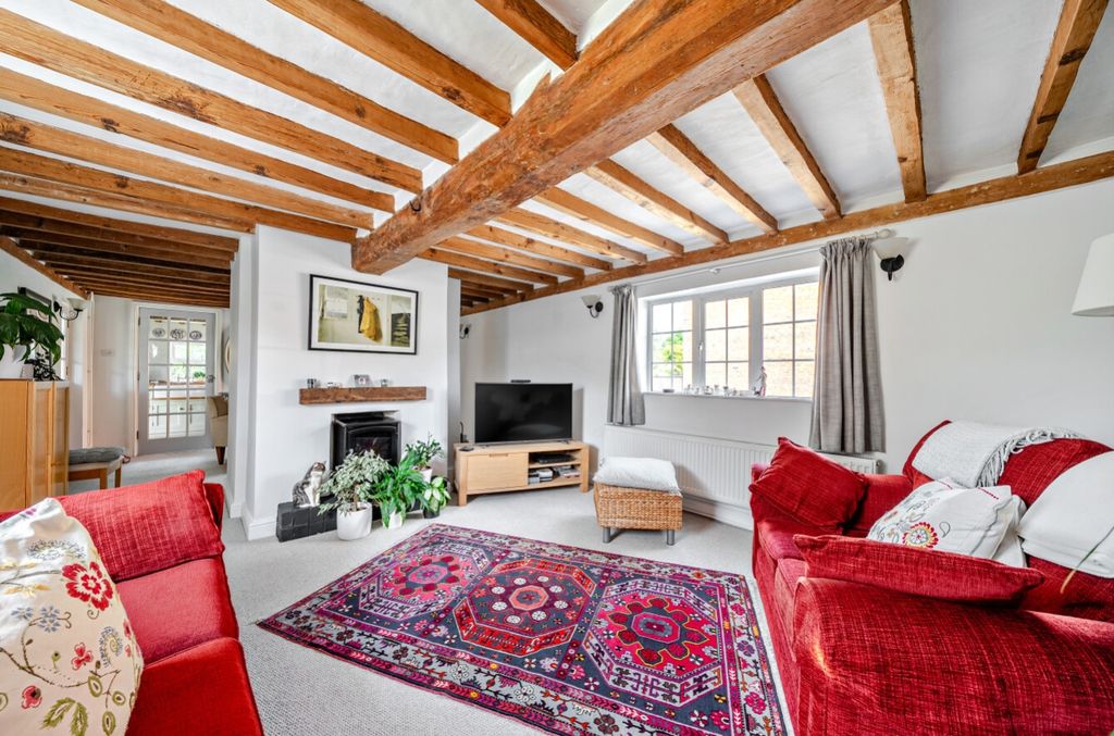Property photo 2 of 18 1294634-11-682cc54c65025-Arw