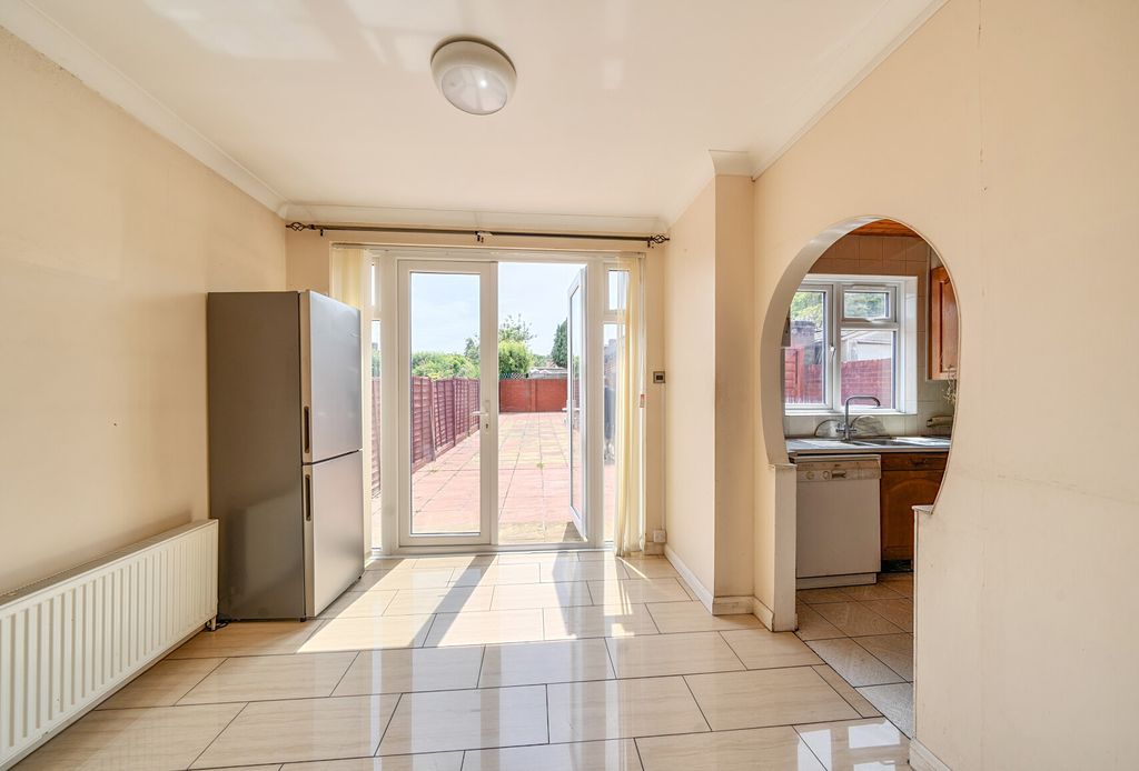 Property photo 3 of 12 1477974-13-6A2Fe9...