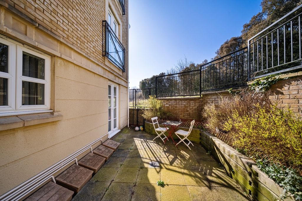 Property photo 3 of 8 5131813