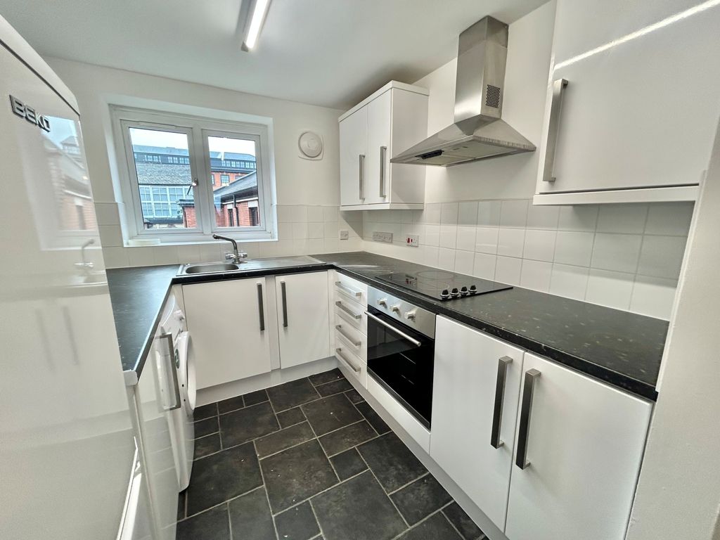 Property photo 2 of 8 Image