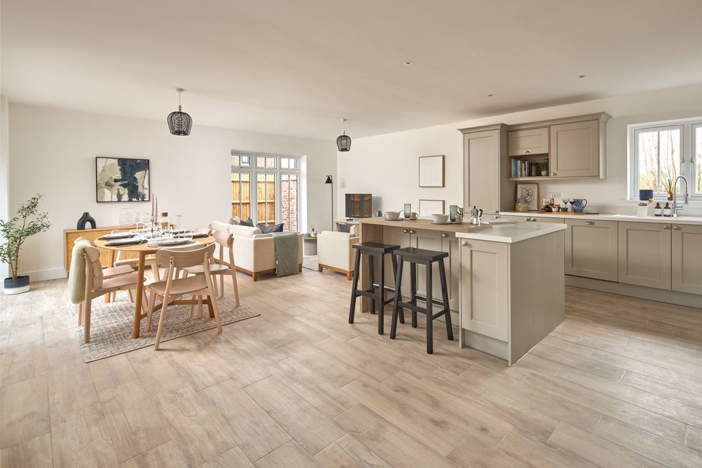 Property photo 2 of 13 Apple