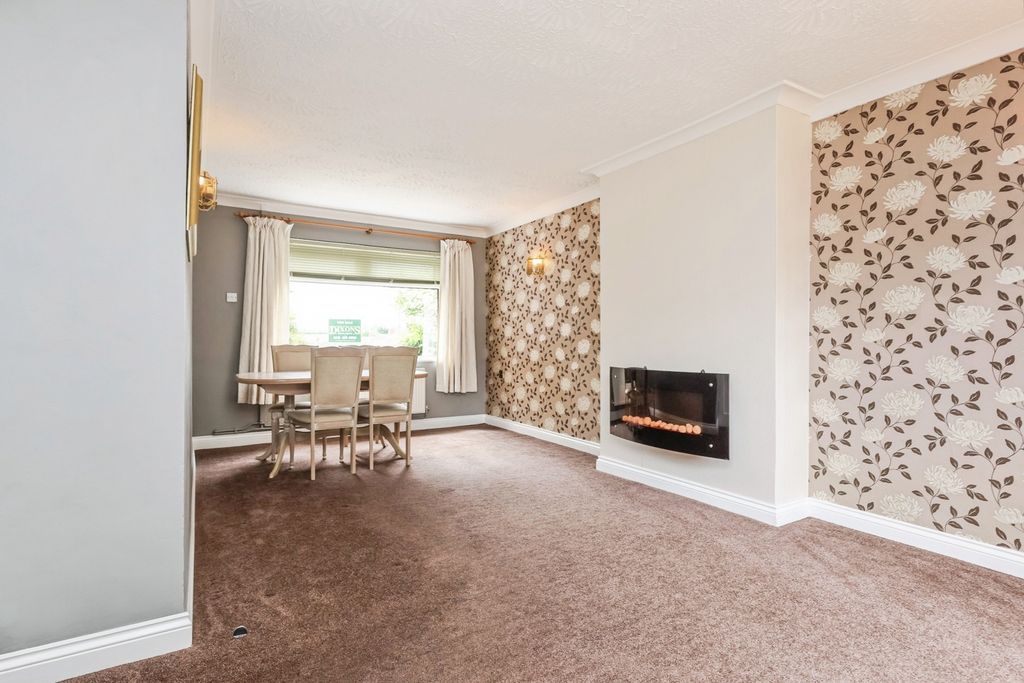 Property photo 3 of 17 Pbox-Img.Jpg