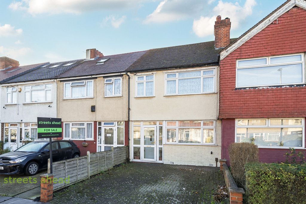 Property photo 1 of 12 7d5B4467-9c19-449...