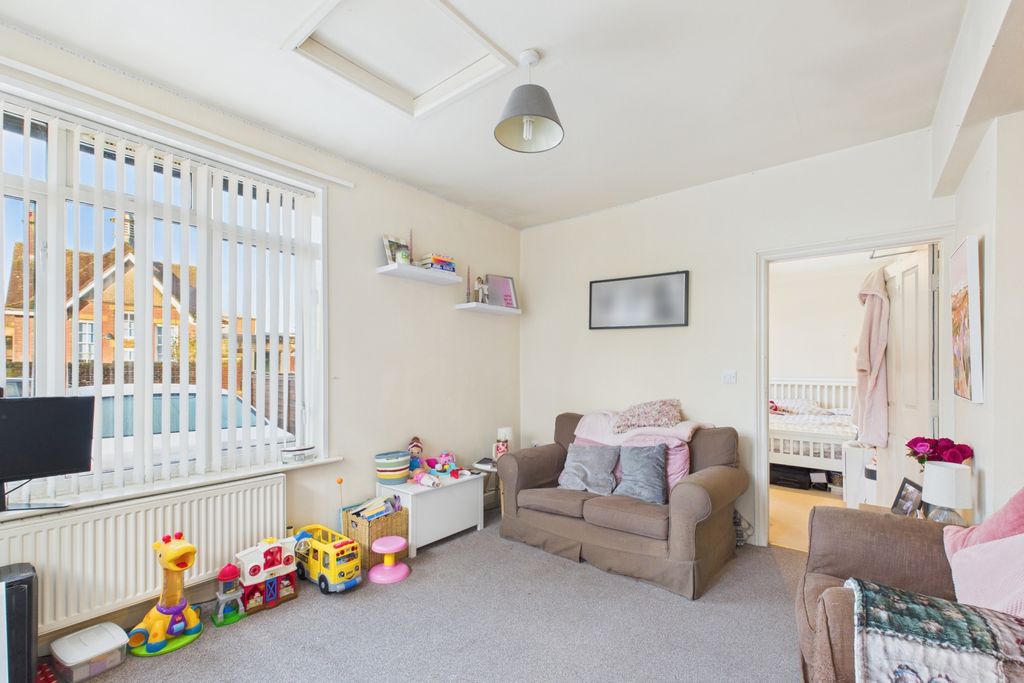 Property photo 2 of 12 Picture No. 03