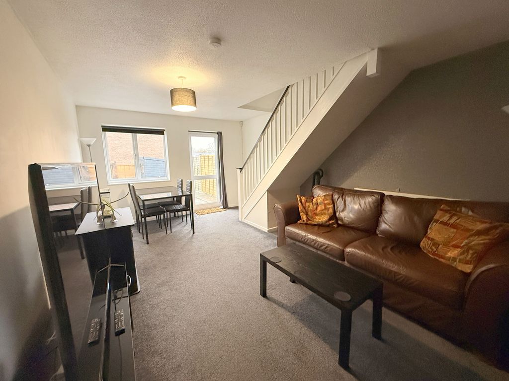 Property photo 3 of 12 Gallery