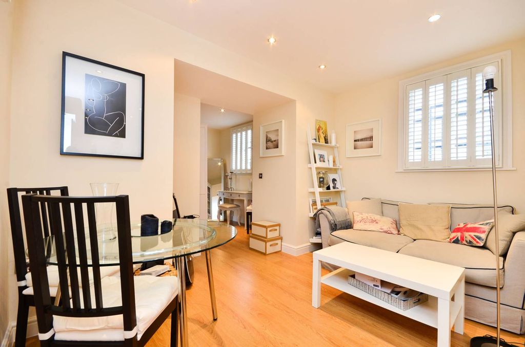 Property photo 2 of 9