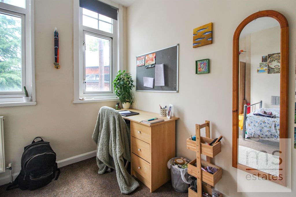 Property photo 3 of 17 Img_1325.Jpg