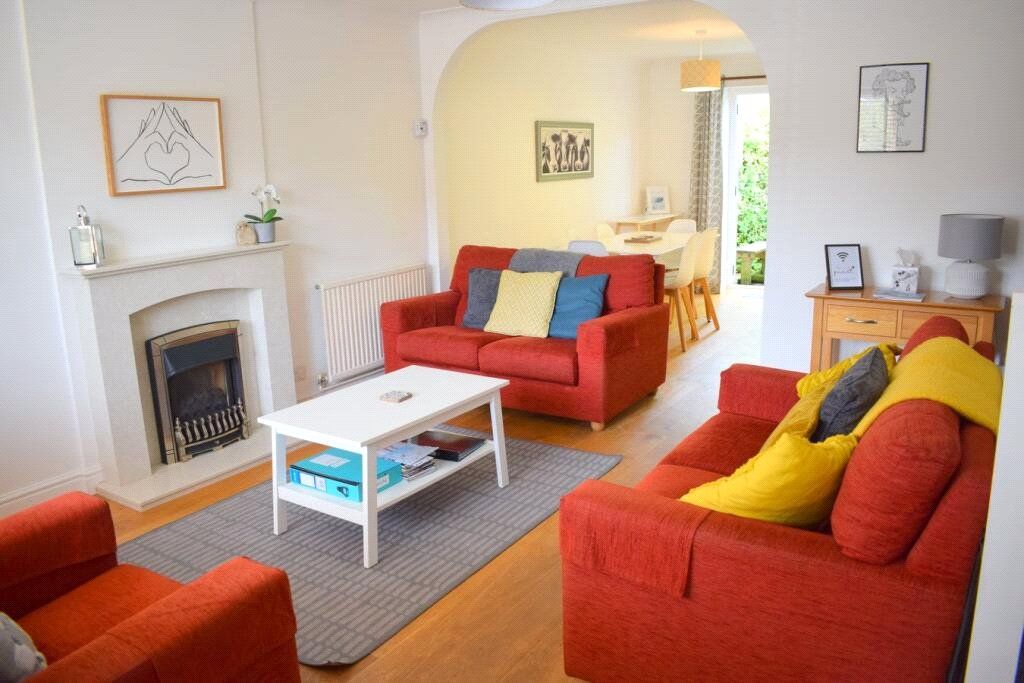 Property photo 3 of 17 Sitting Room