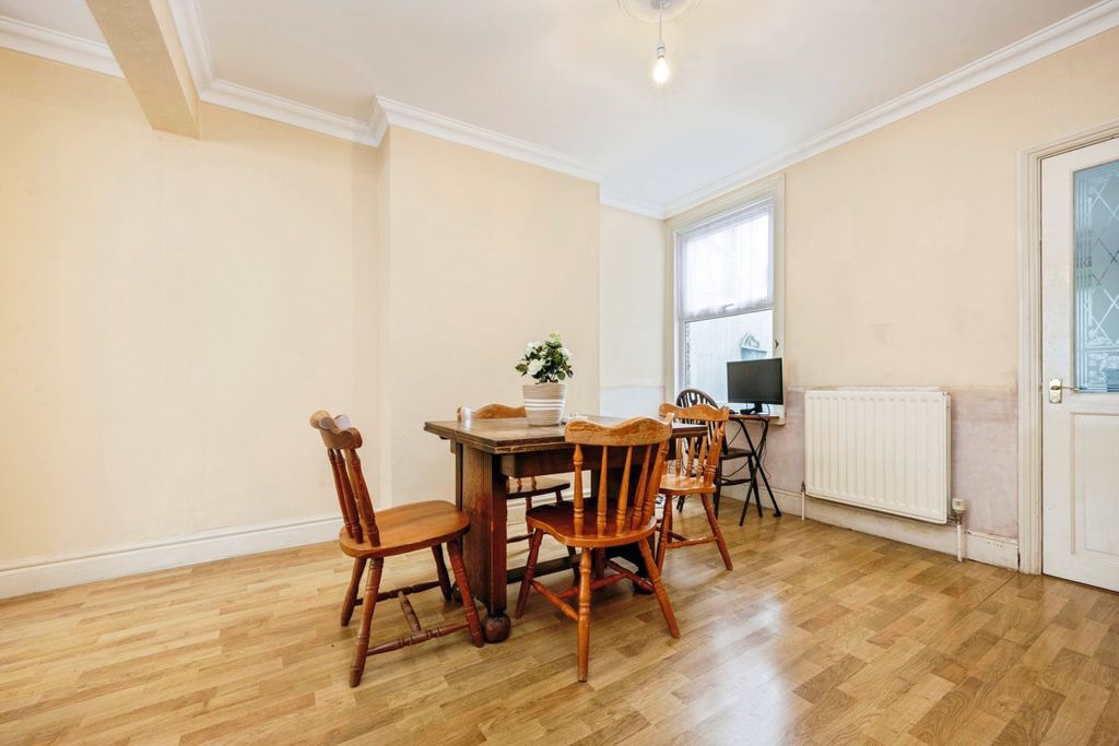 Property photo 3 of 16 Dining Room