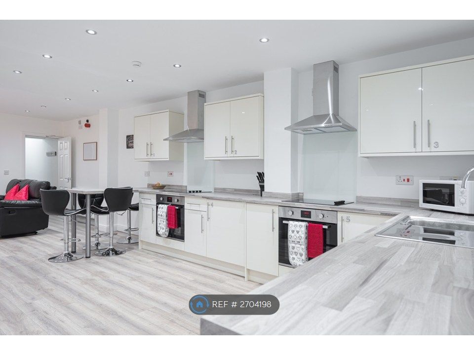 Property photo 1 of 35