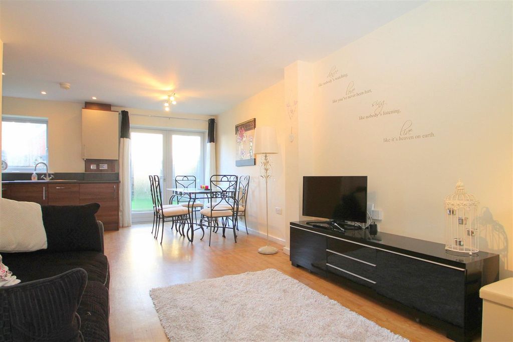 Property photo 2 of 9 3454783