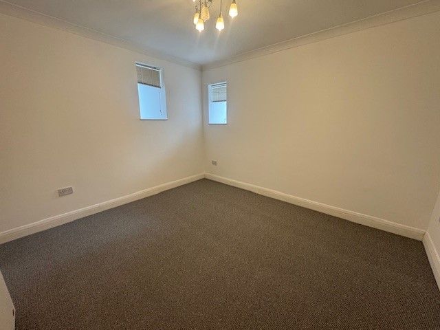 Property photo 3 of 7 Bedroom 1