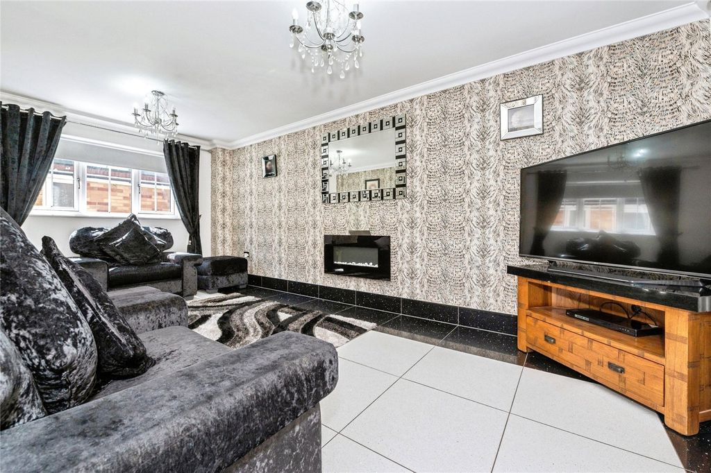 Property photo 3 of 23 Picture No. 20