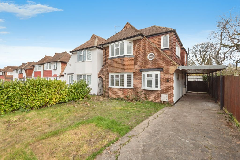 Property photo 1 of 16 Front