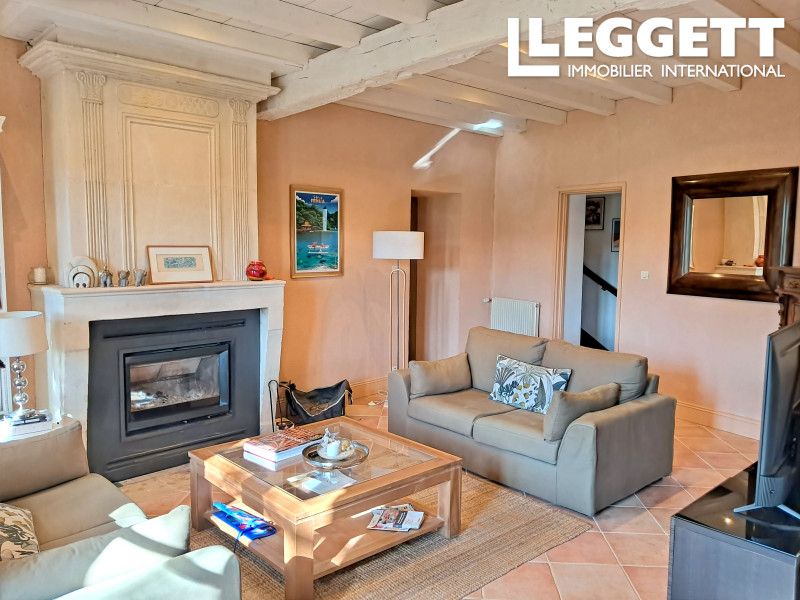 Property photo 2 of 10