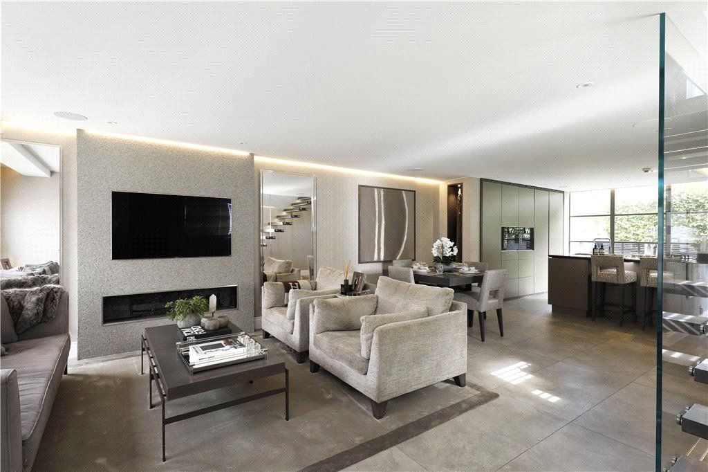 Property photo 2 of 18 Picture No. 15