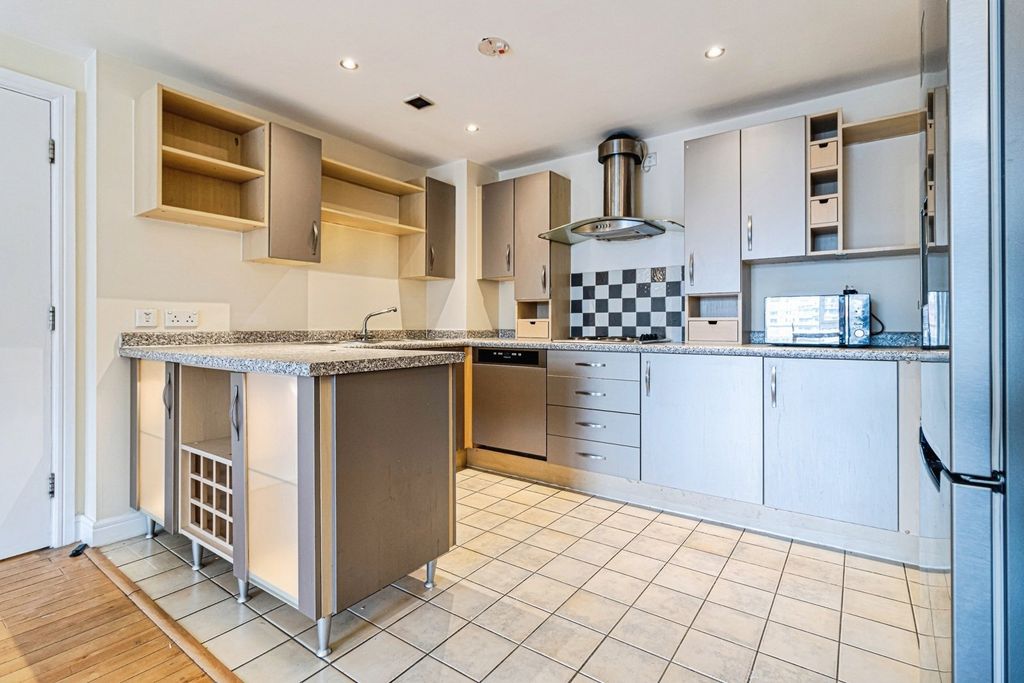 Property photo 3 of 9 Picture No. 05