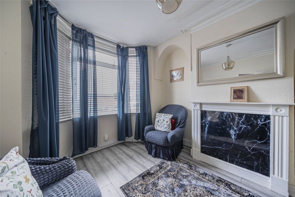 Property photo 3 of 9 Picture No. 07