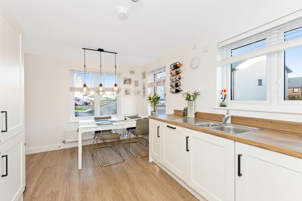 Property photo 3 of 19 Property Image 3