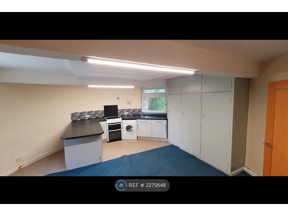 Property photo 3 of 14 Kitchen