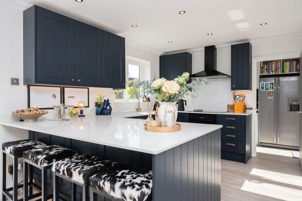 Property photo 3 of 40