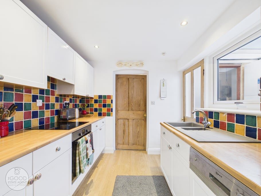 Property photo 3 of 10