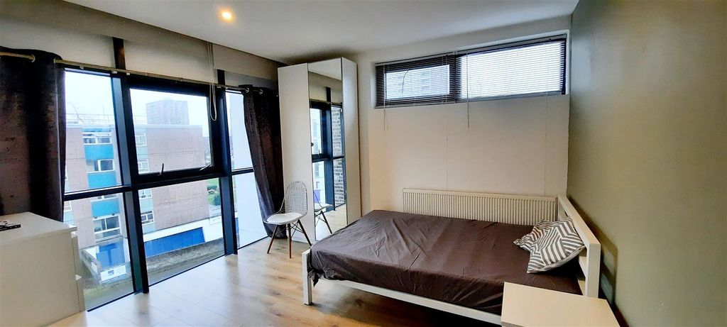 Property photo 2 of 6 Image