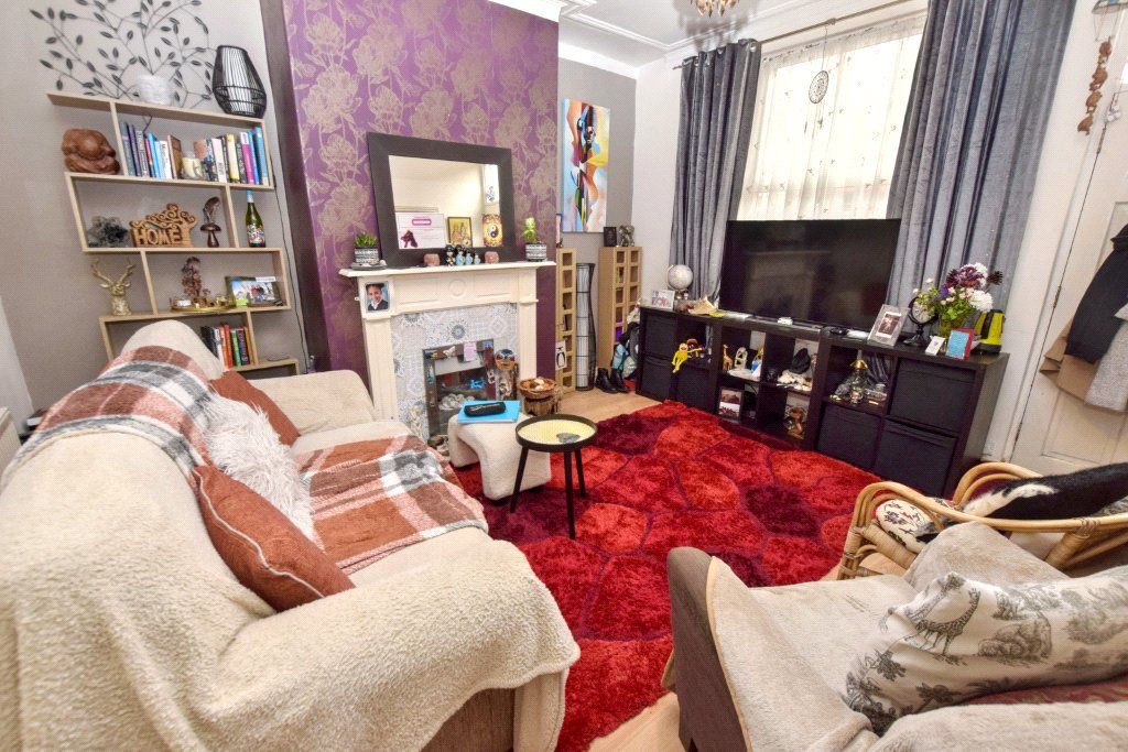 Property photo 2 of 10 Lounge