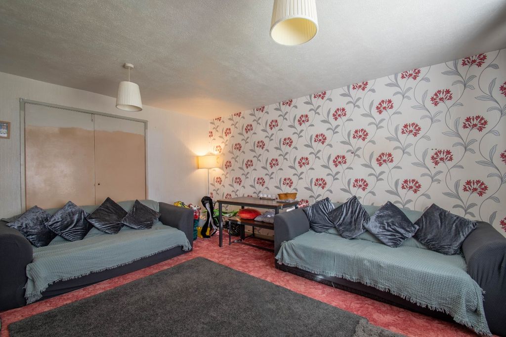 Property photo 3 of 17 Picture No. 13