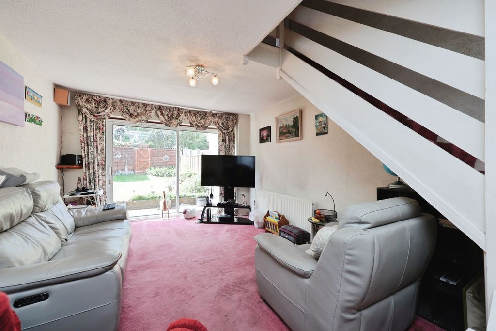Property photo 2 of 17