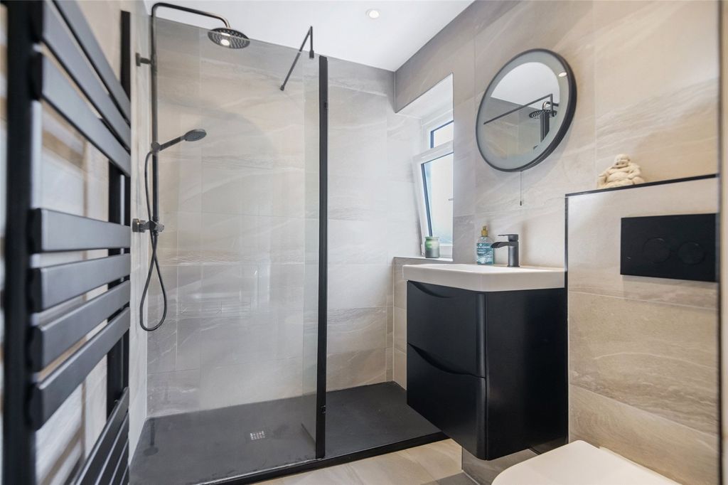 Property photo 3 of 21 Picture No. 10