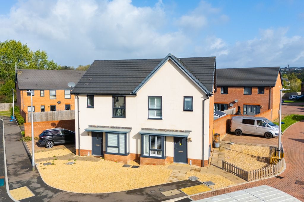 Property photo 1 of 31 Award-Winning Media Team On Every Listing_2