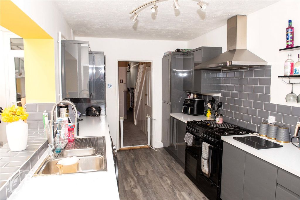 Property photo 3 of 26 Picture No. 03