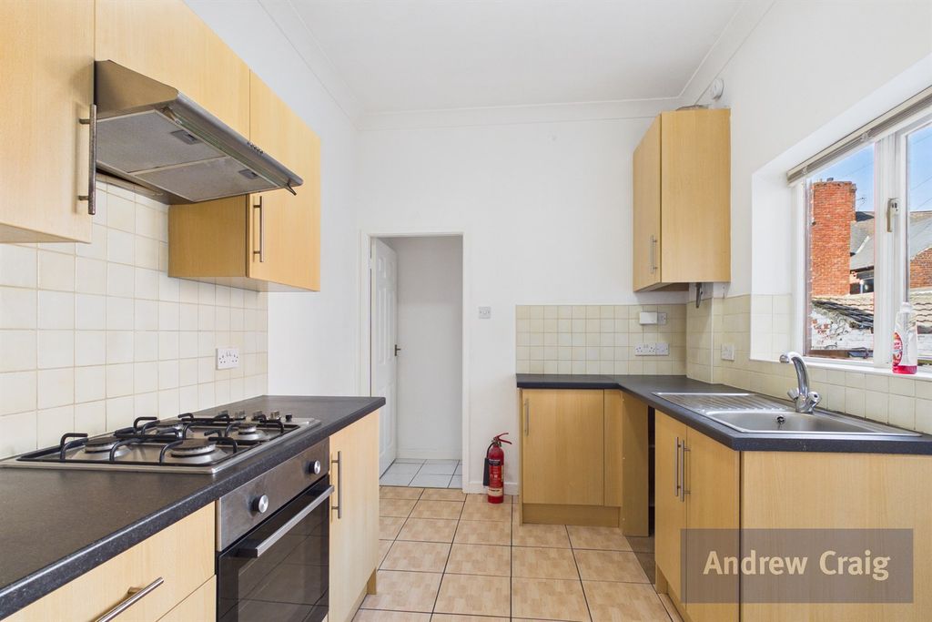 Property photo 2 of 14 Kitchen