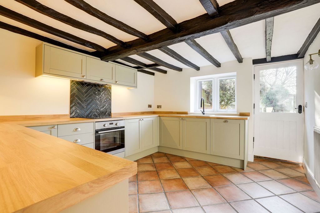 Property photo 2 of 36