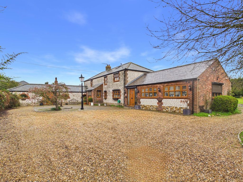 Property photo 1 of 51