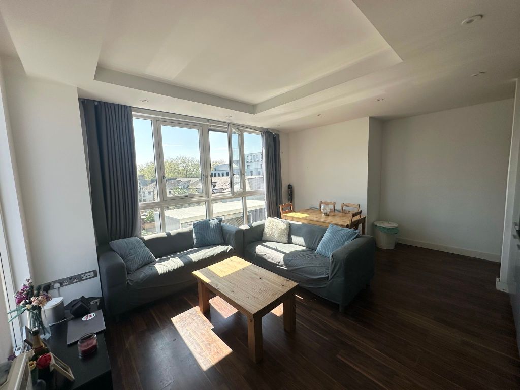 Property photo 2 of 8