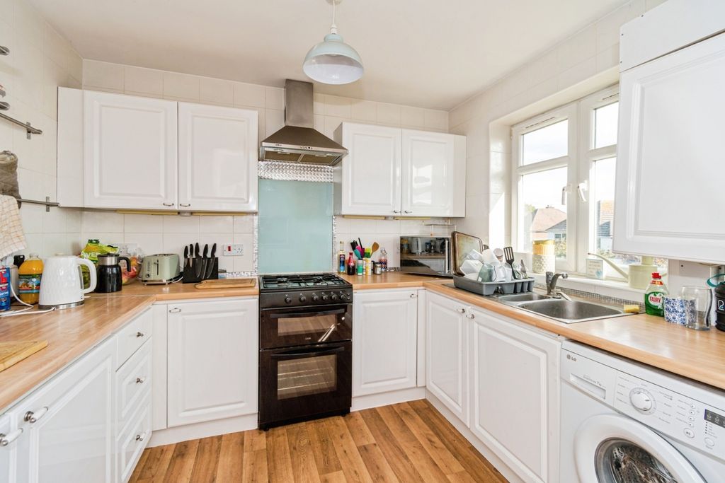 Property photo 3 of 17 Photo