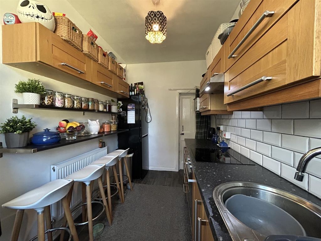 Property photo 2 of 11 Thumbnail_Img_5460.Jpg