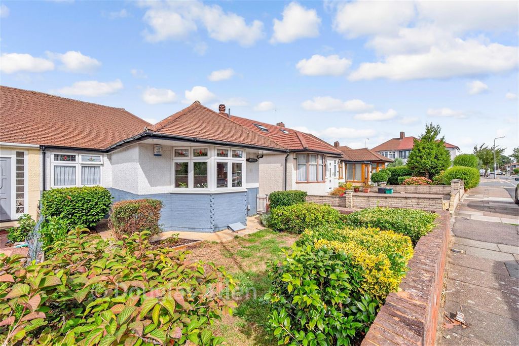 Property photo 1 of 10 External