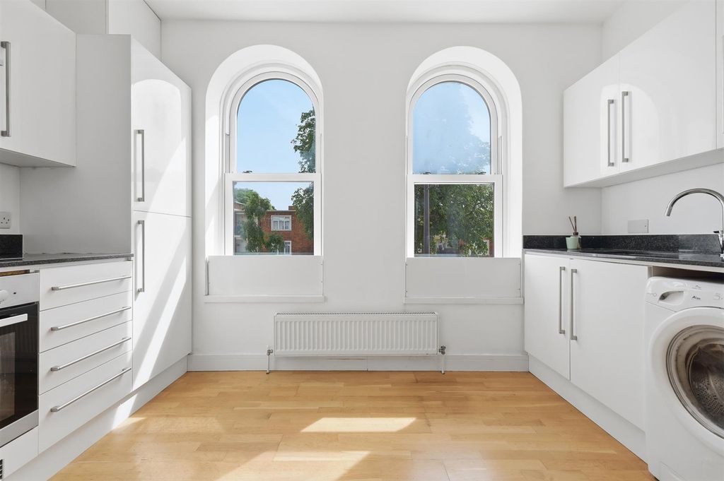 Property photo 2 of 13 8_Img_7365.Jpg