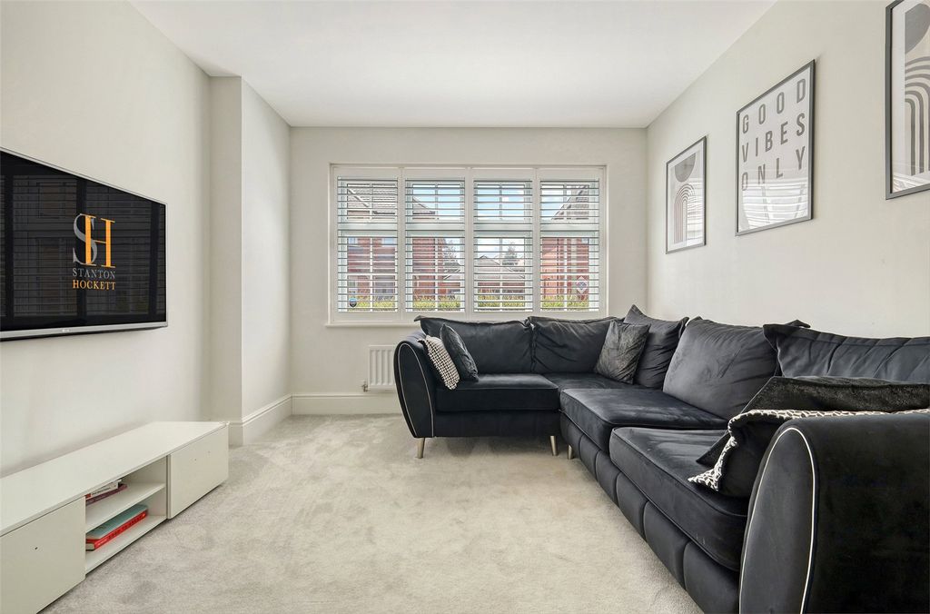 Property photo 2 of 16 Plounge