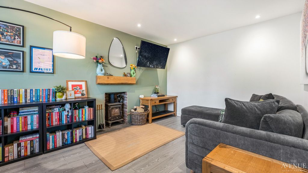 Property photo 2 of 22 4581724